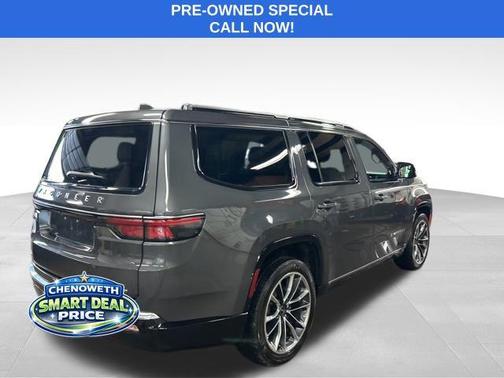 Baltic Gray Metallic Clearcoat 2022 Jeep Wagoneer Series III 4x4