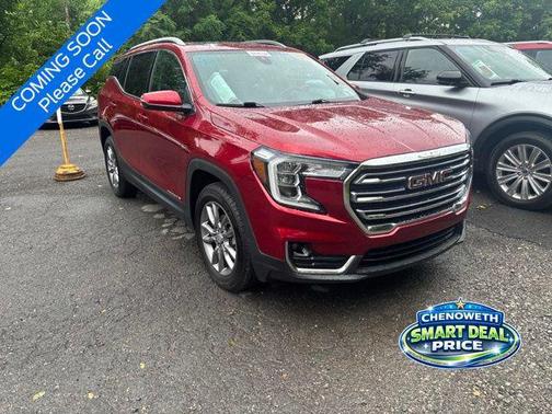 Cayenne Red Tintcoat 2022 GMC Terrain SLT