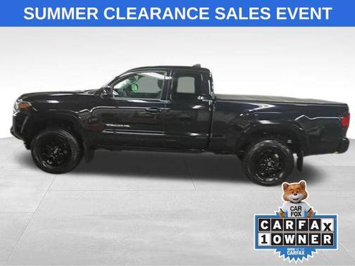 Midnight Black Metallic 2022 Toyota Tacoma SR5