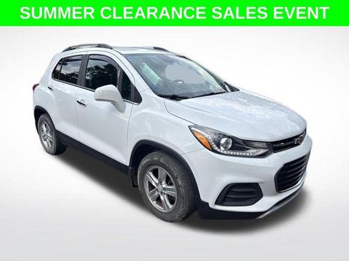 Summit White 2018 Chevrolet Trax LT