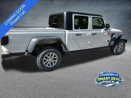 Bright White Clearcoat 2023 Jeep Gladiator Sport S