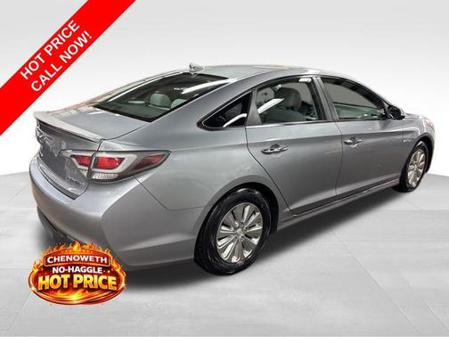 2016 Hyundai SONATA Hybrid SE