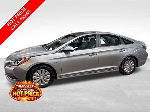 2016 Hyundai SONATA Hybrid SE