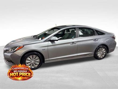 2016 Hyundai SONATA Hybrid SE