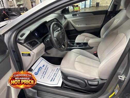 2016 Hyundai SONATA Hybrid SE