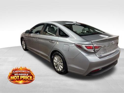 2016 Hyundai SONATA Hybrid SE