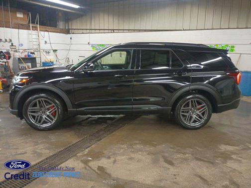 Agate Black Metallic 2026 Ford Explorer ST-Line