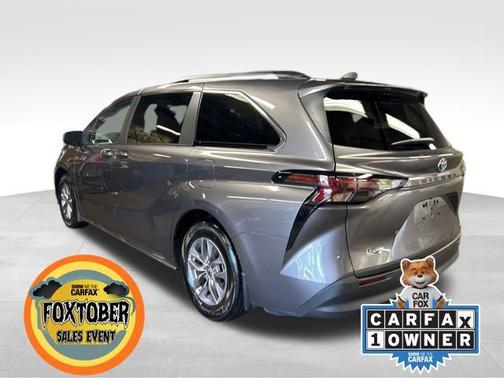 2023 Toyota Sienna XLE