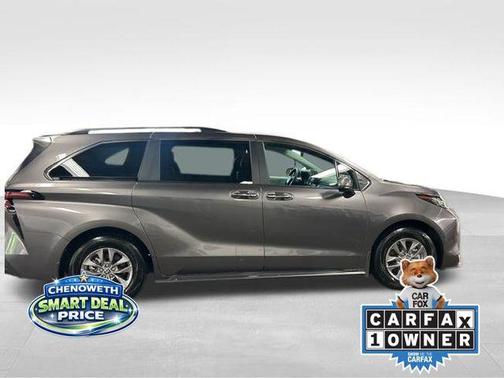 2023 Toyota Sienna XLE