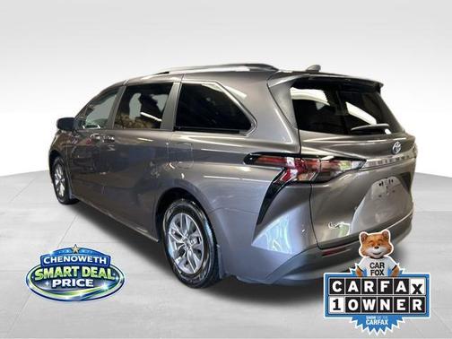 2023 Toyota Sienna XLE