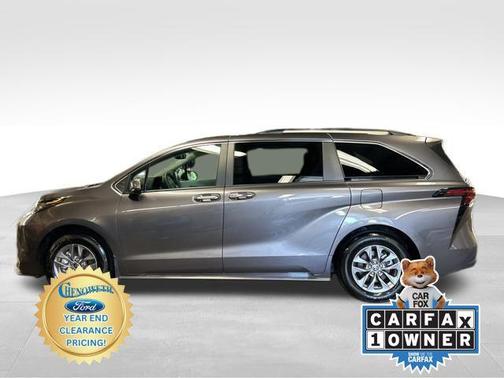 2023 Toyota Sienna XLE