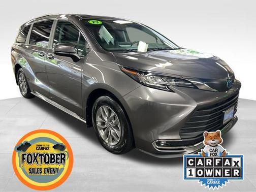 2023 Toyota Sienna XLE