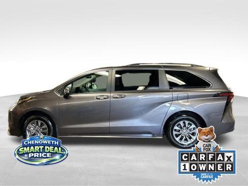 2023 Toyota Sienna XLE