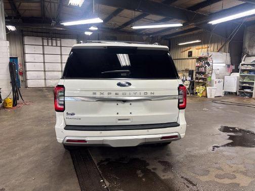 Star White Metallic Tri-Coat 2022 Ford Expedition Platinum