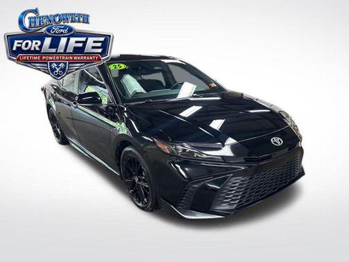 Midnight Black Metallic 2025 Toyota Camry SE