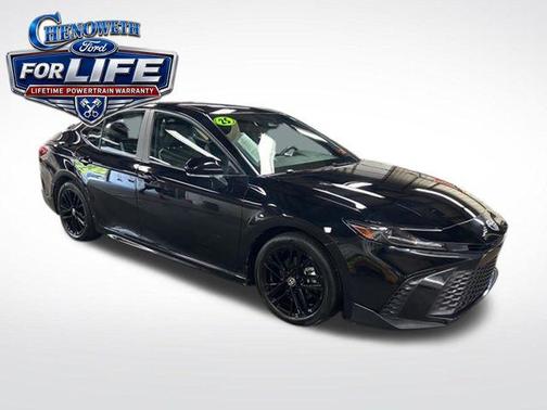 Midnight Black Metallic 2025 Toyota Camry SE