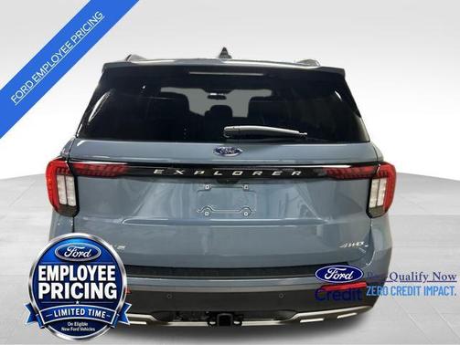 Vapor Blue Metallic 2026 Ford Explorer Active