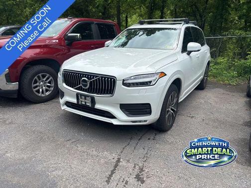 White 2020 Volvo XC90 T6 Momentum