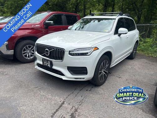 White 2020 Volvo XC90 T6 Momentum