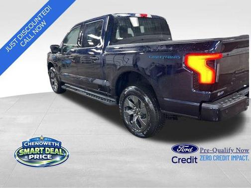 2025 Ford F-150 Lightning Flash