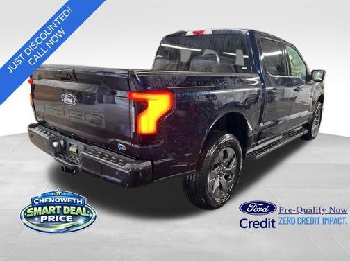 2025 Ford F-150 Lightning Flash