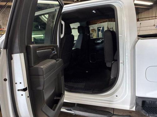 Summit White 2025 Chevrolet Silverado 2500 LT