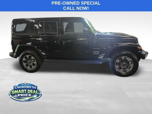 Black Clearcoat 2018 Jeep Wrangler Unlimited Sahara