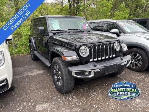 Black Clearcoat 2018 Jeep Wrangler Unlimited Sahara
