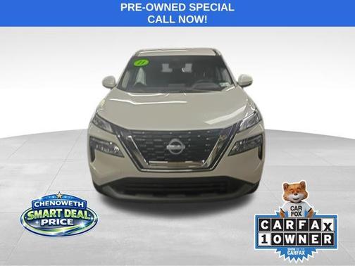 Pearl White Tricoat 2023 Nissan Rogue SV
