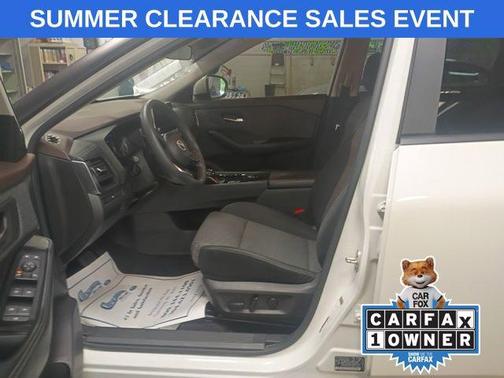 Pearl White Tricoat 2023 Nissan Rogue SV