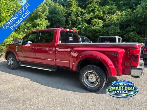 Rapid Red Metallic Tinted Clearcoat 2022 Ford F-350 Lariat