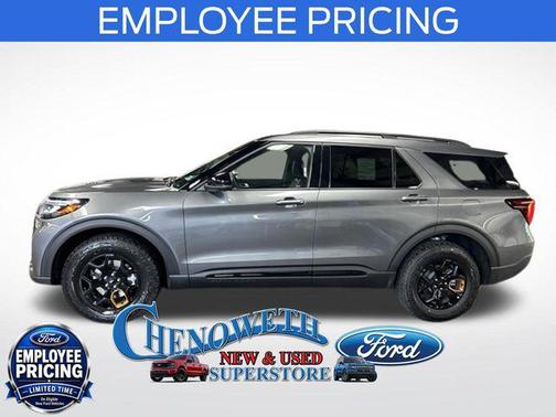 Carbonized Gray Metallic 2026 Ford Explorer Tremor