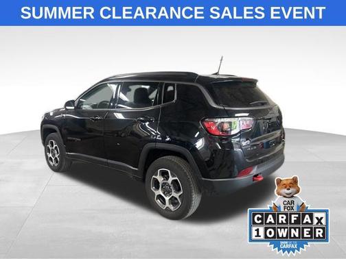 Diamond Black Crystal Pearlcoat 2022 Jeep Compass Trailhawk