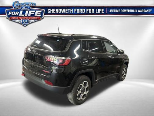 Diamond Black Crystal Pearlcoat 2022 Jeep Compass Trailhawk