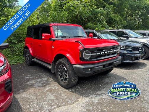 Race Red 2023 Ford Bronco Outer Banks
