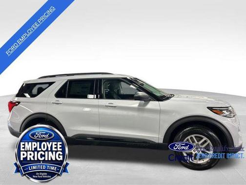 Space White Metallic 2026 Ford Explorer Active w/200A Pkg