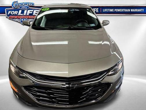 Mineral Gray Metallic 2023 Chevrolet Malibu FWD RS