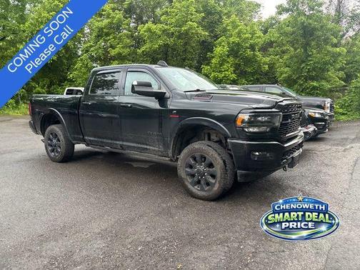 Diamond Black Crystal Pearlcoat 2022 RAM 2500 Limited Crew Cab 4x4 6'4' Box