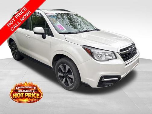 Crystal White Pearl 2018 Subaru Forester 2.5i Premium