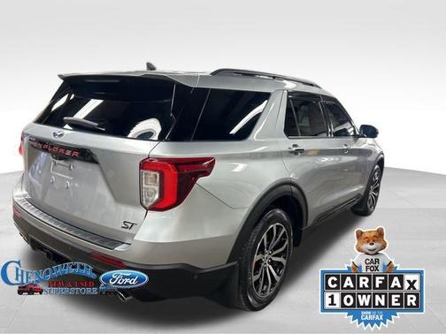 2021 Ford Explorer ST