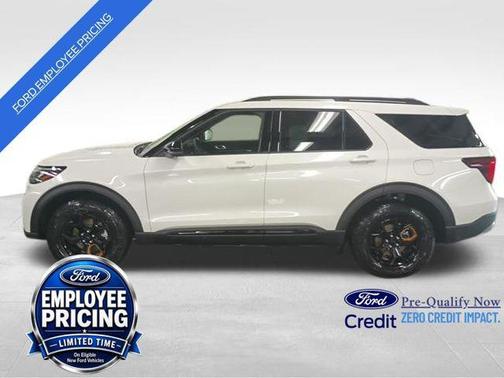 Star White Metallic Tri-Coat 2026 Ford Explorer Tremor