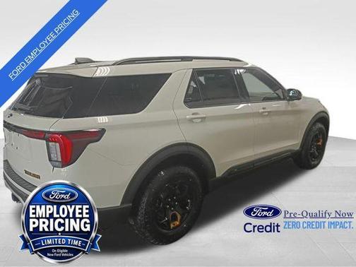 Star White Metallic Tri-Coat 2026 Ford Explorer Tremor