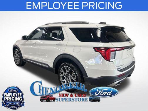 Star White Metallic Tri-Coat 2025 Ford Explorer Platinum