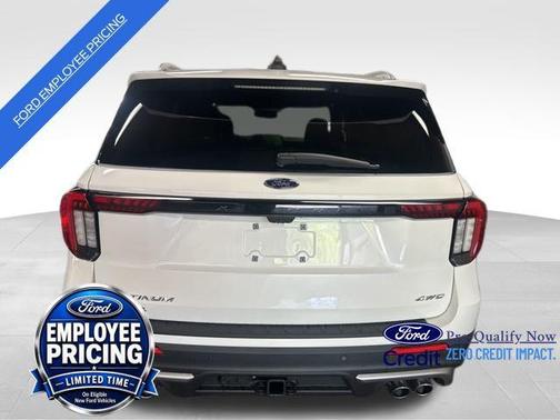 Star White Metallic Tri-Coat 2025 Ford Explorer Platinum