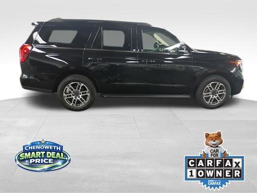 Black Metallic 2025 Ford Expedition Active