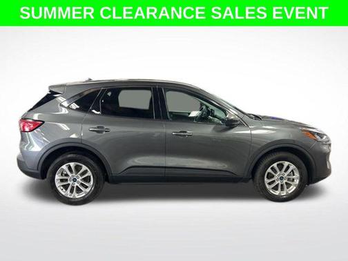 Carbonized Gray Metallic 2022 Ford Escape SE