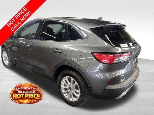 Carbonized Gray Metallic 2022 Ford Escape SE