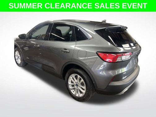 Carbonized Gray Metallic 2022 Ford Escape SE