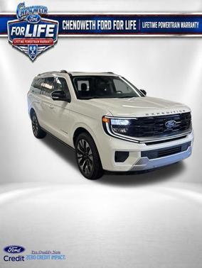 Star White Metallic Tri-Coat 2026 Ford Expedition Max Platinum