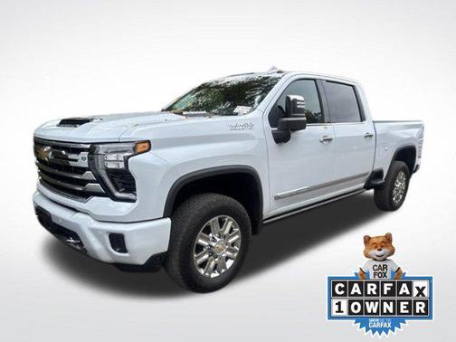Polar White Tricoat 2026 Chevrolet Silverado 3500 High Country